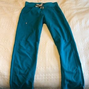 FIGS Kade Cargo Scrub Pants